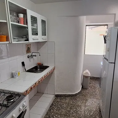 RENTA LINEAL EN VEDADO - Img 120248918