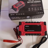 Cargador digital de baterías nuevo en caja. Carga diferentes tipos de baterías y tiene función de reparación también - Img 46892593