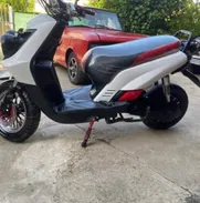*La moto tiene una batería de 72 x 35 topman* *Hace 70 km* *El motor es QS* - Img 50195348