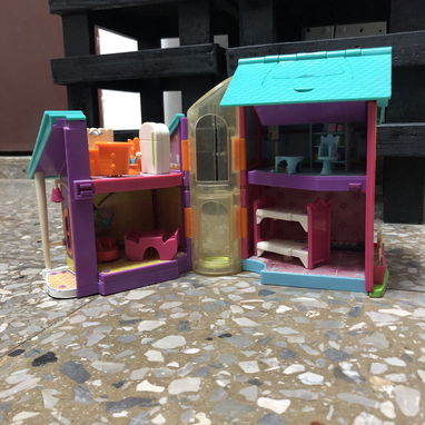 Casa de muñecas, peluches y juguetes - Img 125260298