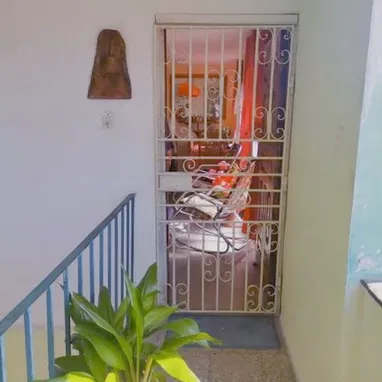 🏢 APARTAMENTO EN VENTA de 2 cuartos en zona céntrica | PR-001 - 2/9