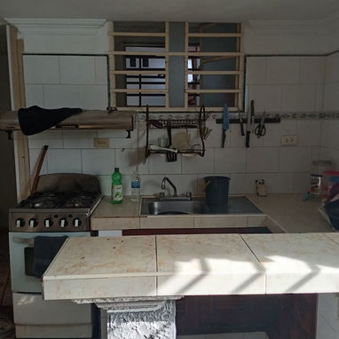 Vendo apartamento en la Habana Vieja a una cuadra de la calle obispo - Img 123287447