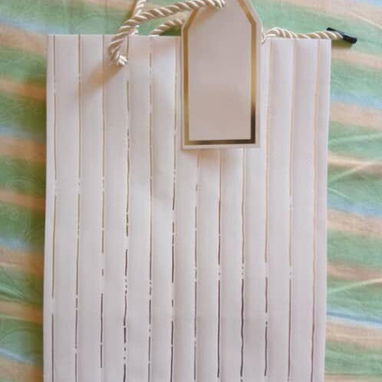 Bolsas de regalo, especiales para regalar a tu persona favorita - Img 121404355