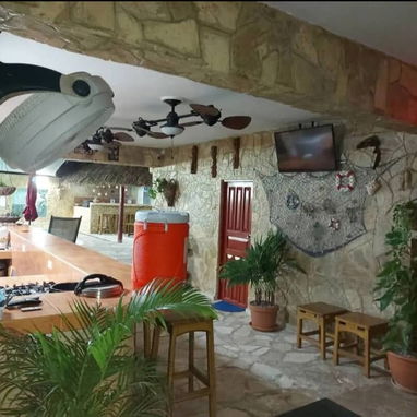 Se renta casa Aimara de 5 habitaciones a 1 cuadra del mar de Guanabo, con piscina y paneles solares. Whatssap 5 2959440 - Img 121060766