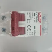 Breaker DC 25A (corriente directa) para instalaciones solares - Img 57424480