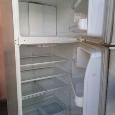 Refrigerador de 11 pie marca General Electric - 2/2