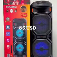 Bocina Grande nueva en su caja con micrófono inalámbrico, mando a distancia, y cable de carga. Nueva en su cája - Img 55829363