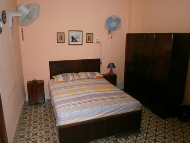 Apartamento amplio en Centro Habana. 4/4. 2 baños. Nunca se va la electricidad ni el agua. Zona céntrica - Img main-image