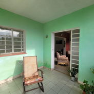 🏡 SE VENDE CASA BIPLANTA EN 10 DE OCTUBRE – 45,000 USD  📍 Ubicada en Juan Delgado y Aciata, 10 de Octubre.  ✨ Primera - Img 54824810
