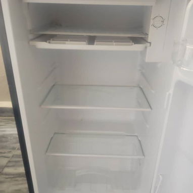 Minibar ( modelo grande ) Frigidaire Como Nueva – ¡Excelente Enfriamiento y Estado! - Img 123059828