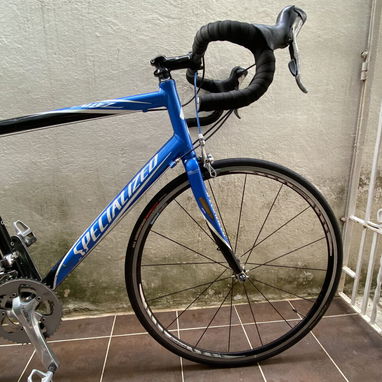 Bicicleta de ruta Specialized de fibra de carbono y aluminio - Img 125209423