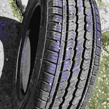 TODOx200usd - 3 llantas+4 gomas de Toyota RAV4 225/65R17 M+S - Img 114783026