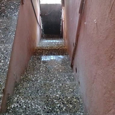 Se vende casa en alto totalmente independiente - 2/10