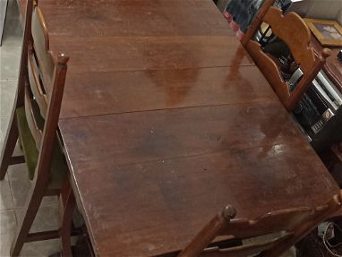 Juego de comedor en buen estado, mesa de caoba regulable y 4 sillas, todo en 80 USD - Img main-image