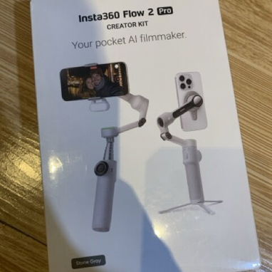 INSTA360 FLOW 2 PRO CREATOR BUNDLE ORIGINAL | GIMBAL 3 EJES + SPOTLIGHT + MAGSAFE | NUEVO - 10/10