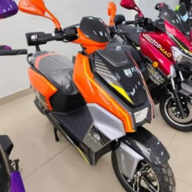Moto elรฉctrica Topmaq Bucatti 3000w 72v 45ah - Img 126073173