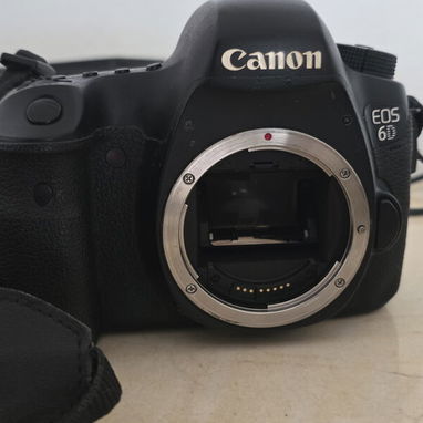Cámara Canon Profesional - 4/5