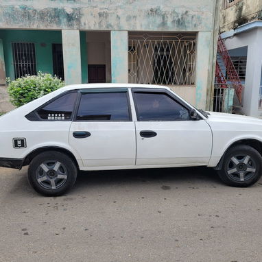 Vendo Aleco con motor de petroleo xud9 y caja original en 8500 soy de la Habana Cerro detalles al Wasap 5354646 - Img 108641851