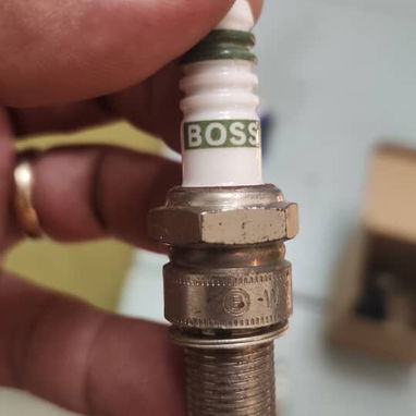 Bujias BOSS alemanas nuevas (largas, exagono 21) - 2/4