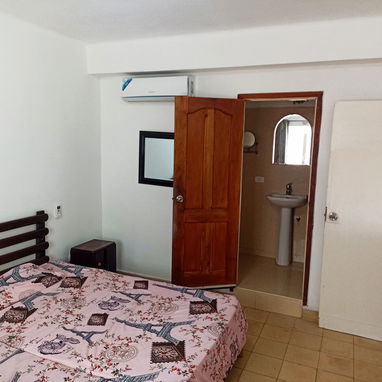 Renta de apartamento en el Vedado - Img 122655185