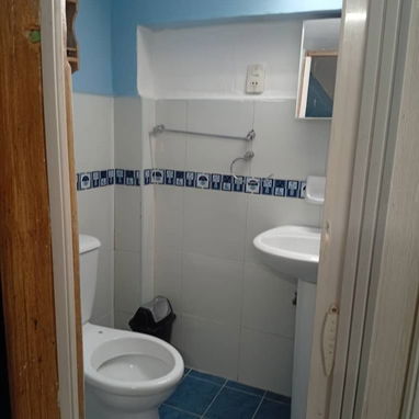 🏡 SE VENDE APARTAMENTO, construcción capitalista, en zona céntrica y comercial de MIRAMAR, PLAYA. - Img 120895966