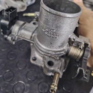 Cuerpo de aceleración completo de Toyota Yaris con sus sensores - Img 53532415
