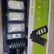 Oferta de LÁMPARA SOLAR NUEVA EN CAJA recargable 300 watt - Img 56693571