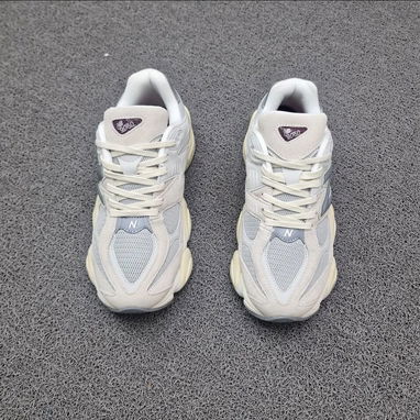 New Balance 9060 #43 44 Precio 75 usd VEDADO - 4/4