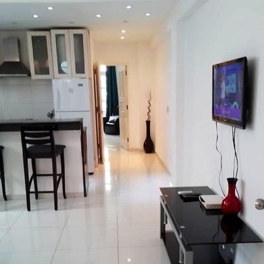 Moderno aprt frente al hotel Capli - Img 125284594