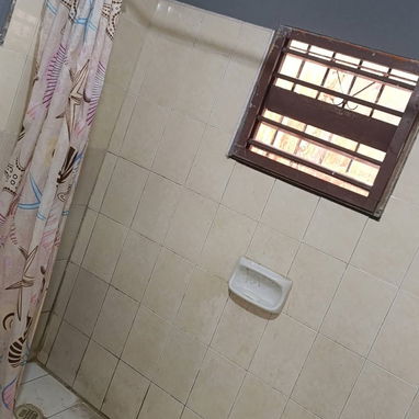$25.000usd. En venta casa grande con  todo adentro, en Mantilla, Arroyo Naranjo - 8/10