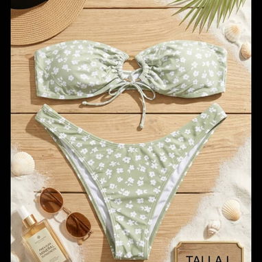 Bikinis 👙 - Img 122242293