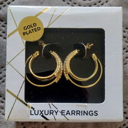 Lindos aretes en baño de oro y cristales swarovky. NUEVOS - Img 57778324