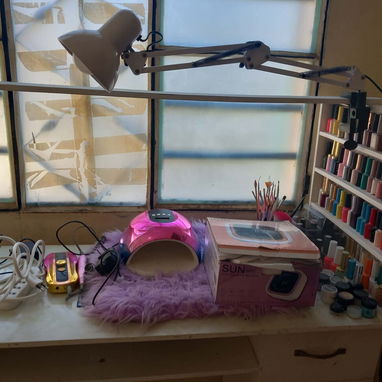 Vendo mesa de uñas - Img 120961050