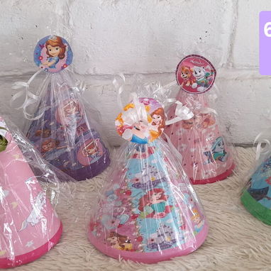 Globos, jugueticos, confeti, globos temáticos, bocas locas, piñatas, velas, gorros, caretas, cortinas, manteles, cintas - 9/10