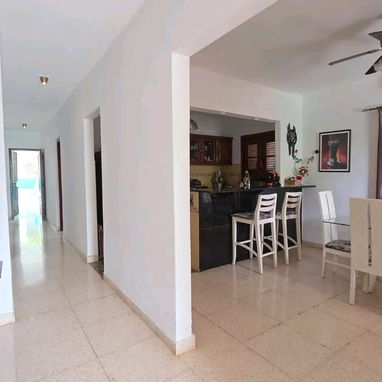 Casa en playa independiente de 3/4 y garaje. - Img 124155449