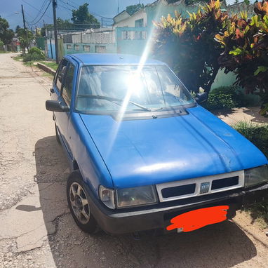 Se vende Fiat Uno de petróleo - 2/5