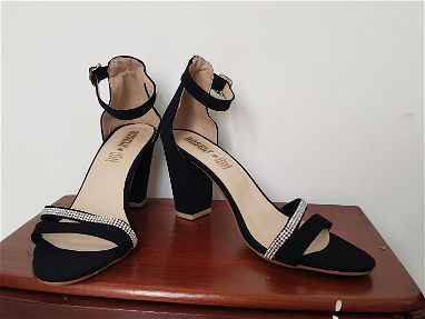 Zapatos de vestir de mujer de tacón cuadrado del No.36  y 37 - Img main-image
