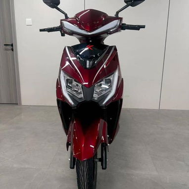 ✨️🔴✨️MOTOS KVITOVA MODELO PLA 51✨️Motor 1000w●Batería 60v -20ah. Litio●Autonomía hasta 60-70 km●𝘾𝙊𝙇𝙊𝙍:⚫🔴🔵 - 3/3