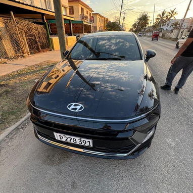 Vendo o negocios, HyundaiSonata 2024, 38,000 millas - Img 115283499