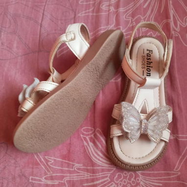 Zapatos y sandalias de niña - 9/10