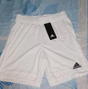 Short deportivo Adidas, talla M - Img 50492008