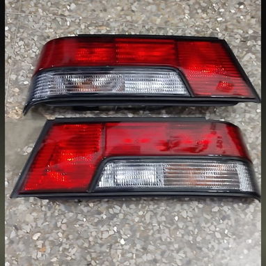 Faroles traseros de Peugeot 405 nuevos en su caja calidad. El modelo q no es el Stylo los faroles grandes. - Img 113953456