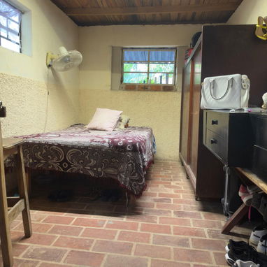 🏡Se vende casa grande de puntal alto  en perfecto estado ideal para negocios y vivir en familia. vedado - 7/10