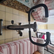 Bicicleta estática para hacer ejercicios en casa - Img 45943050