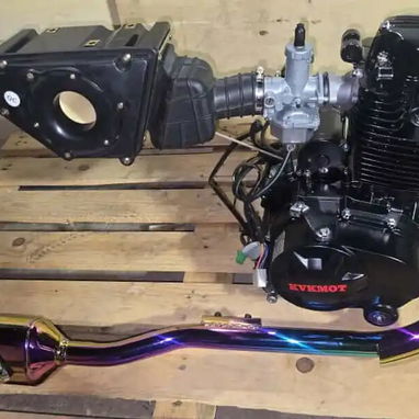 UNIDAD DE MOTO / KVKMOT / 200 CC / NUEVO / FACTURA CON FIRMA AUTORIZADA / CON CARBURADOR / CON TUBO DE ESCAPE / ENCENDID - Img 112639585