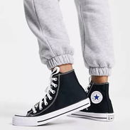 Zapatos marca converse Chuck Taylor - Img 52896967