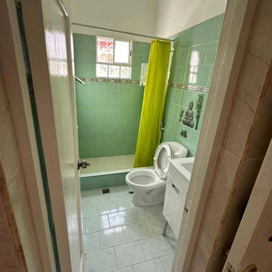 Casa en Guanabo a 2 cuadras de la playa( NH-26) - Img 109593366