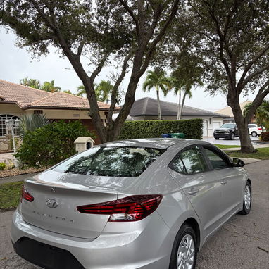 Hyundai Elantra 2020 - 3/6