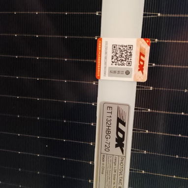 Panel solar de 720what - 2/4