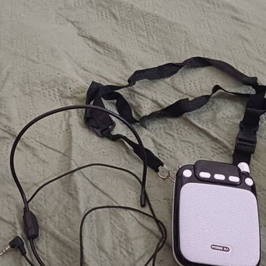 Amplificador de voz con microfono ideal para guias turisticos,cultosy otras actividades - 2/4